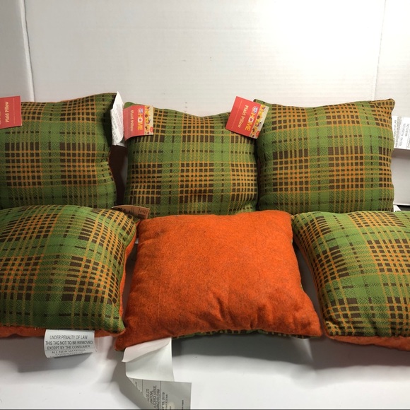 6x plaid pillows 10”x10”, value $48 - Picture 5 of 12